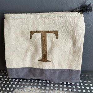 Linen T makeup pouch